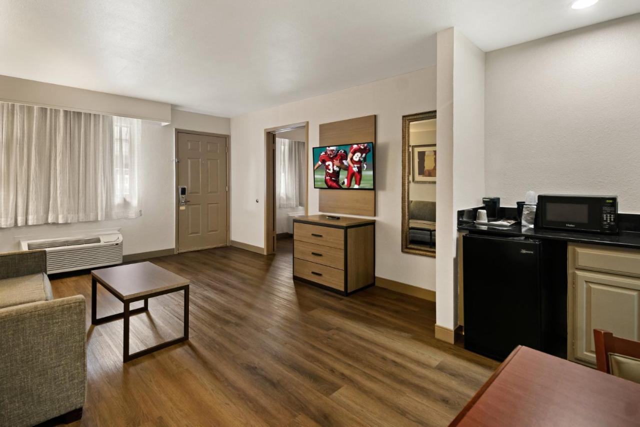 Irving Inn & Suites At Dfw Airport ภายนอก รูปภาพ