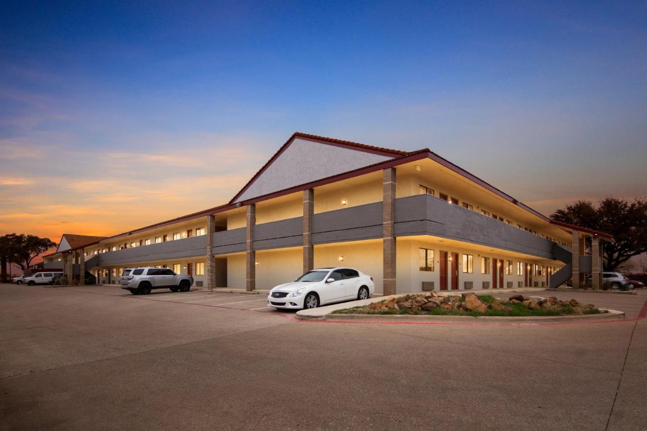 Irving Inn & Suites At Dfw Airport ภายนอก รูปภาพ