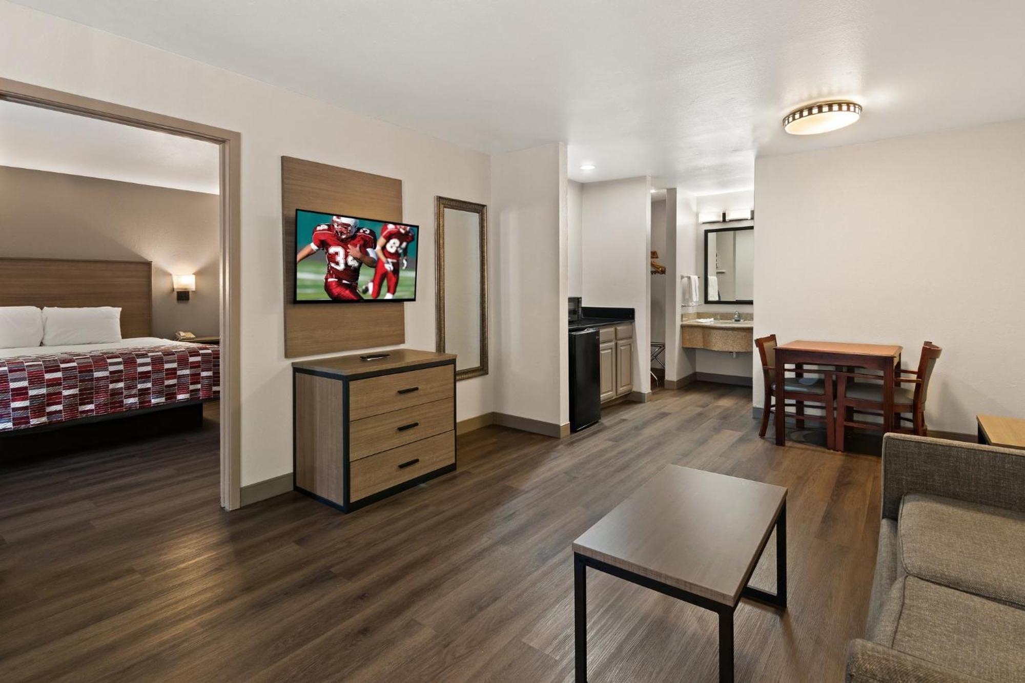 Irving Inn & Suites At Dfw Airport ภายนอก รูปภาพ