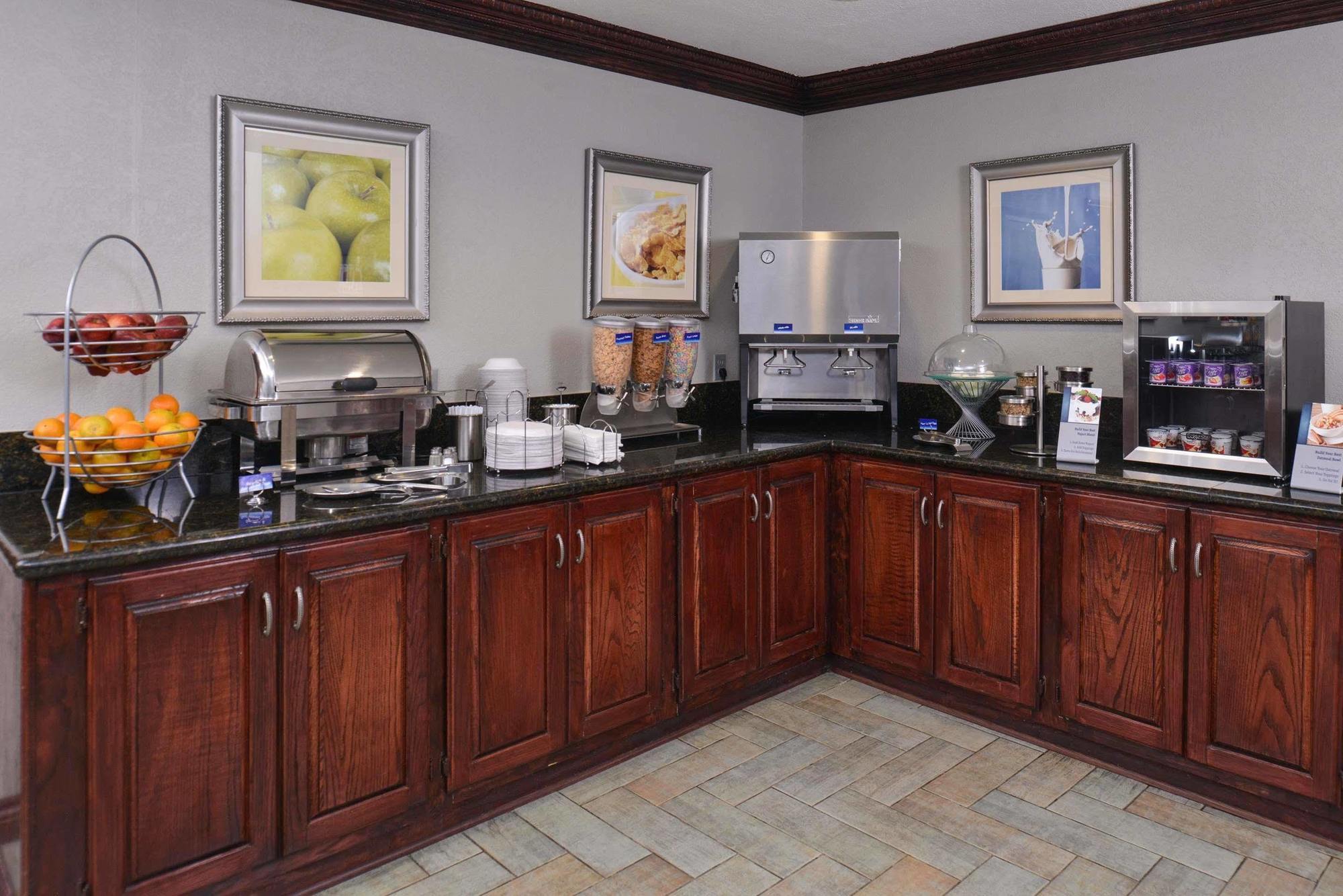 Irving Inn & Suites At Dfw Airport ภายนอก รูปภาพ