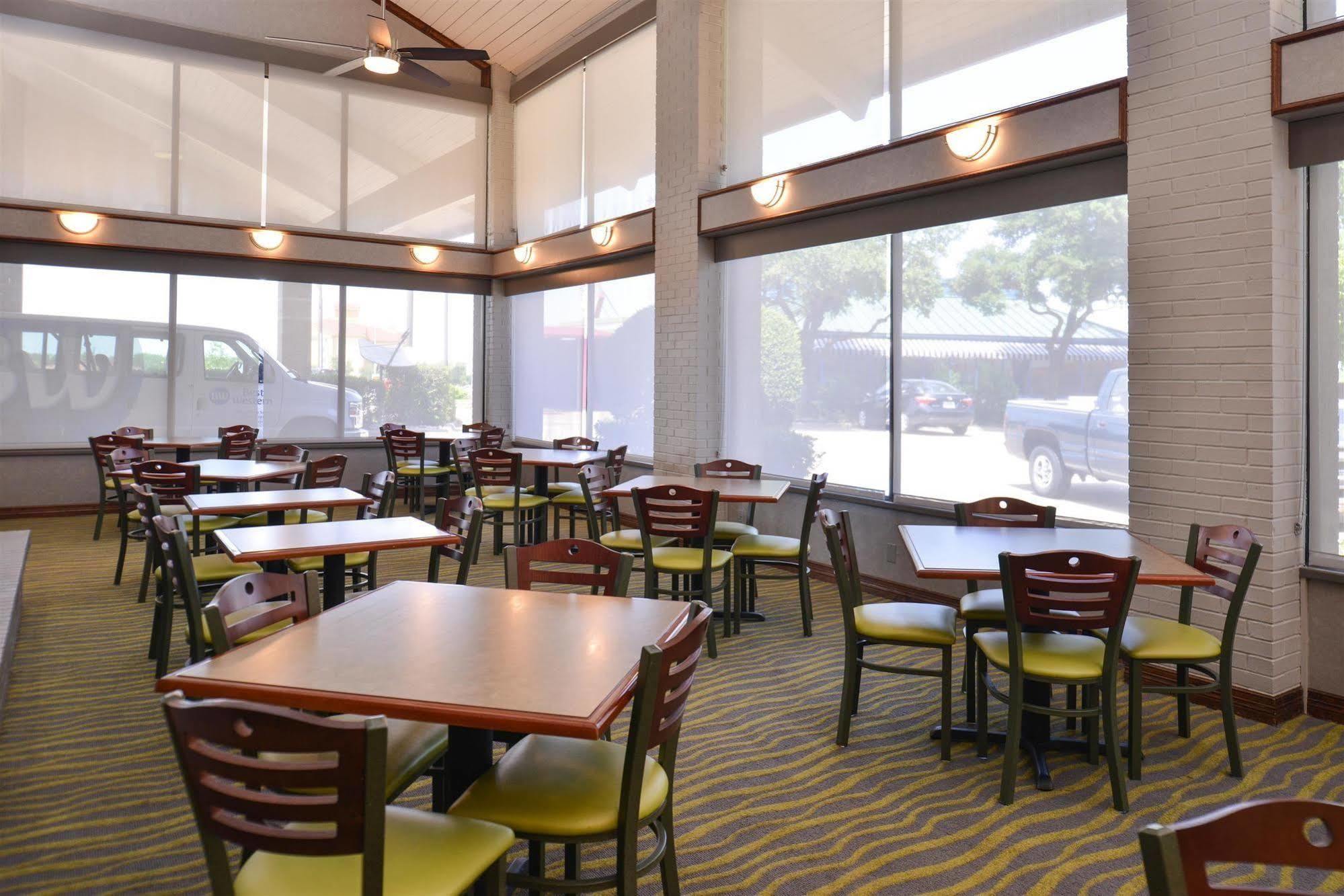Irving Inn & Suites At Dfw Airport ภายนอก รูปภาพ