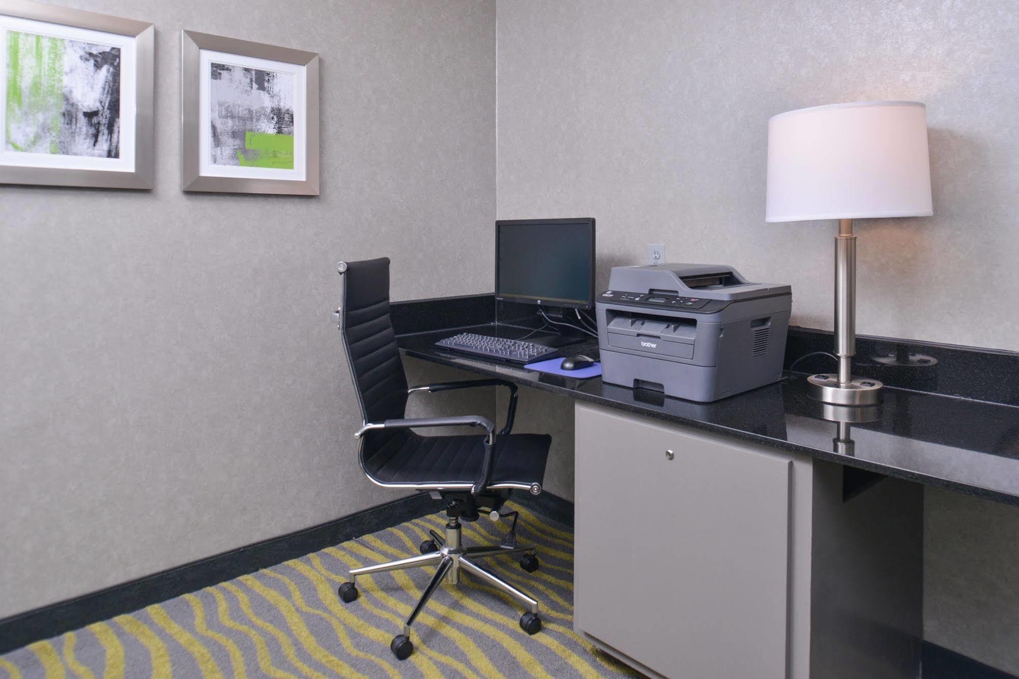 Irving Inn & Suites At Dfw Airport ภายนอก รูปภาพ
