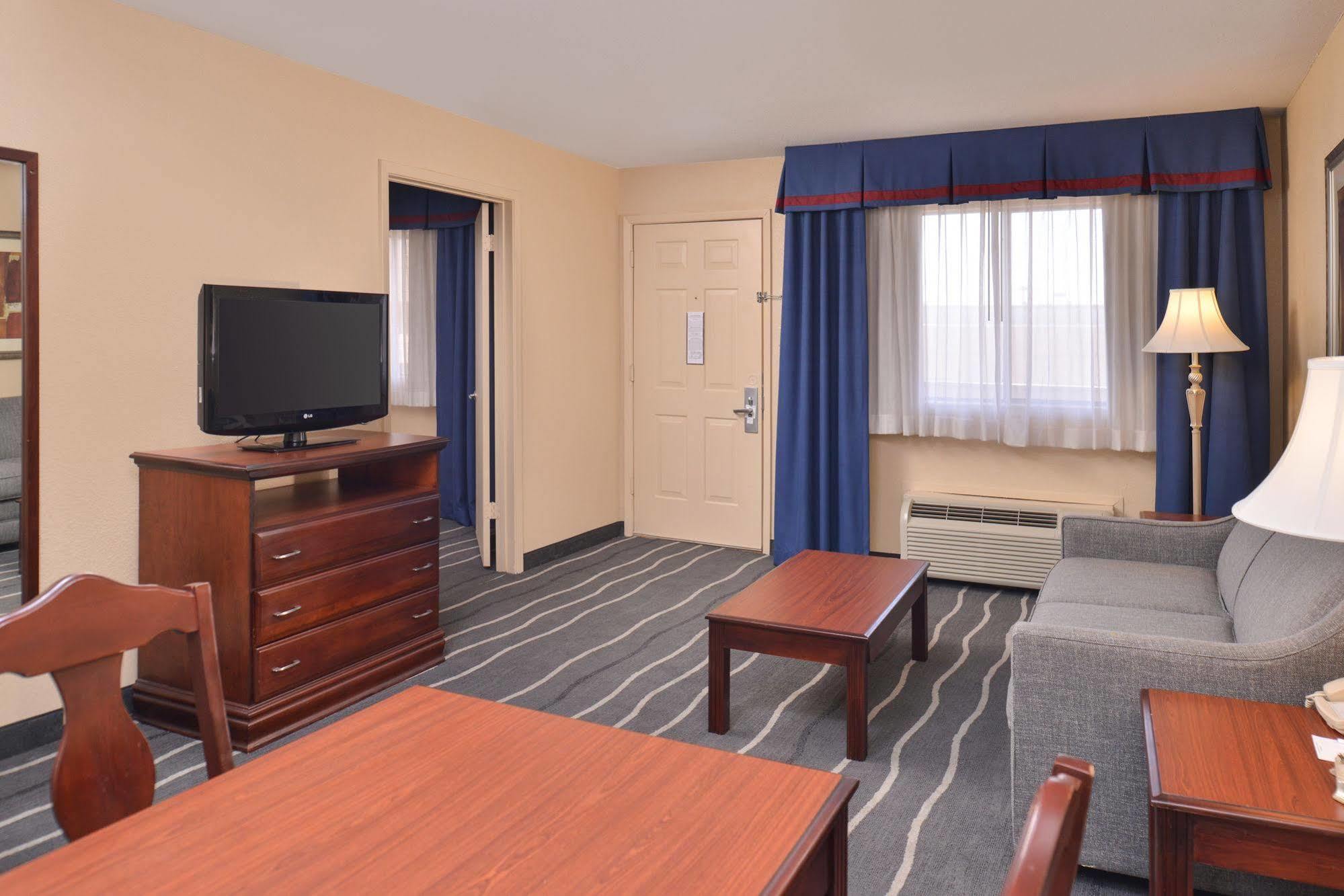 Irving Inn & Suites At Dfw Airport ภายนอก รูปภาพ